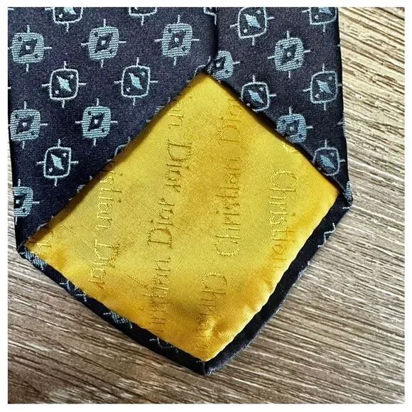 Christian Dior vintage navy silk tie - Picture 6 of 11